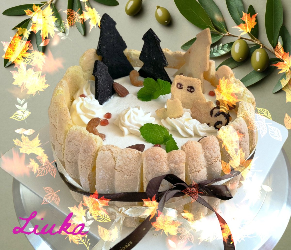 FugazNine's tweet photo. #新世界狂歡 #崑西 #Quincy #HappyBirthday
感謝九日曦大大特別授權，讓我做了這款生日蛋糕🥰
做這個蛋糕蠻有挑戰性的（汗）
更有挑戰性的是…我為啥要想不開用六吋蛋糕模！！！🤣🤣🤣
做大一點就沒事了，規格縮小後，餅乾太容易變形了啊啊啊！（幸好最後勉強還看的出形狀）
祝崑西 🎉生日快樂🎉 https://t.co/1MBcShmQXw