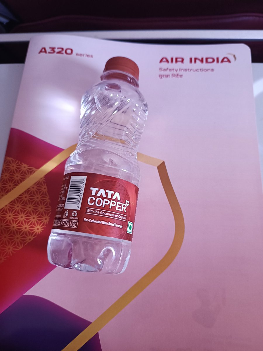nudelhilawfora's tweet image. Smart interiors, #AI887.
 Good service, 💯 
I love my#India @airindia
Keep it up 👍 

#Tata