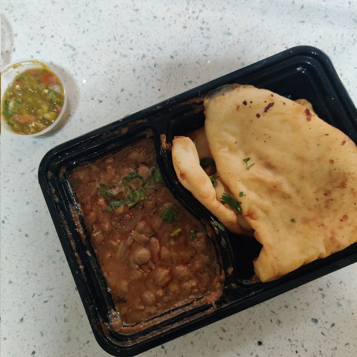 Hey y'all.. hv u tried <a href="/ZeptoNow/">Zepto</a> cafe??
I saw tis a few days bk n i was surprised 2 C tat they hd something like tat. I decided 2 try 4 #lunch .
I must say i was impressed.
Best part it came in a jiffy may b abt 15 min.
#lunchideas #packedlunches #BengaluruFoodDelivery #Takeaway