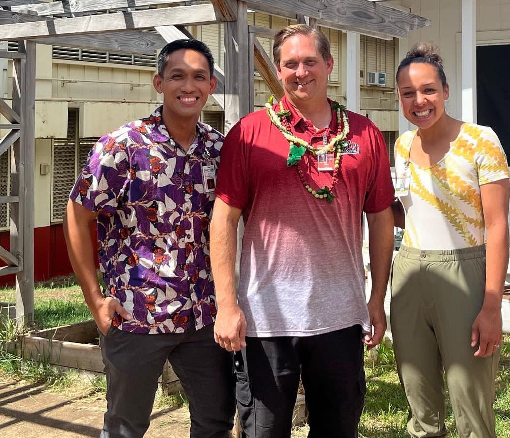 Norman Sales (@salesnrmn) on Twitter photo Jackie, 2024 HITOY and I visited Bryan Silver at Kalani HS. Bryan’s the 2025 FKK Teacher of the Year & we learned how he’s cultivating independent thinkers through the various STEM and CTE programs that he teaches. <a href="/HIDOE808/">Hawai‘i Public Schools</a> Jackie, 2024 HITOY and I visited Bryan Silver at Kalani HS. Bryan’s the 2025 FKK Teacher of the Year & we learned how he’s cultivating independent thinkers through the various STEM and CTE programs that he teaches. <a href="/HIDOE808/">Hawai‘i Public Schools</a>