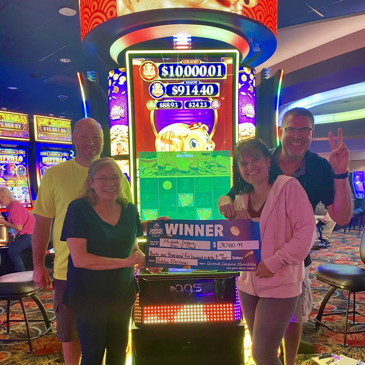 grandcasinoMN's tweet photo. This is what good luck looks like. π
Congrats for winning $31,580.99 on Golden Blessings. π
#Jackpot #Slot #Slots #SlotMachine #SlotMachineWins #CasinoWins #Winning #Congrats https://t.co/64zVFYkzSp