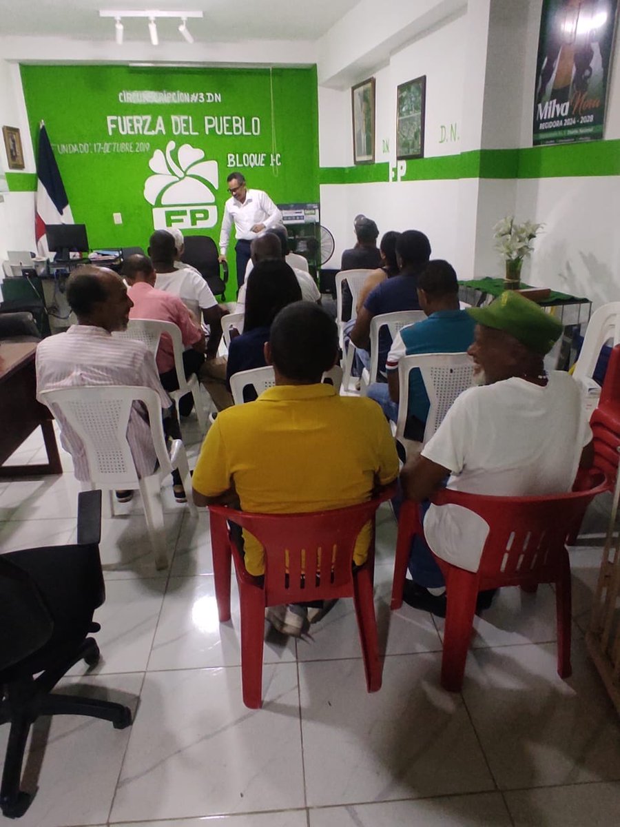 Reunión Ordinaria del Bloque 1-C, celebrada esté viernes 13/9/2024, en la cual se orientaron a los compañeros dirigentes, con relación al 2do. Congreso Profesor Franklin Almeyda Rancier.

Dicha reunión fue encabezada por su coordinador <a href="/SantoDuran25208/">Santo Duran</a> Constó con 5 pte de DM de 7
