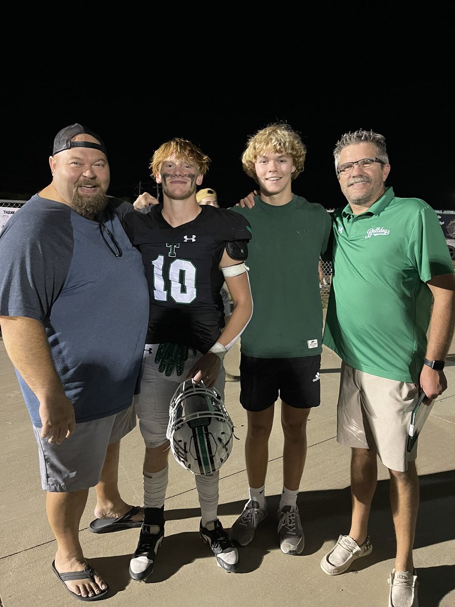 ๐๐ฃ๐๐๐๐๐๐ฃ๐๐๐๐๐๐๐ (@tracikirkland13) on Twitter photo Bulldogs pulled out another WIN tonight!!! 30-27 over Edgewood! Loved having one of Kyโs long time best brothers there to support him! #Brotherhood #FTB <a href="/KirklandKyson10/">Kyson Kirkland</a> #SophSzn #TiogaBulldogs <a href="/KirklandKeith29/">Keith Kirkland</a> <a href="/EJB2027/">Elliott Brown</a> <a href="/jbrownlenox96/">Joe</a> Bulldogs pulled out another WIN tonight!!! 30-27 over Edgewood! Loved having one of Kyโs long time best brothers there to support him! #Brotherhood #FTB <a href="/KirklandKyson10/">Kyson Kirkland</a> #SophSzn #TiogaBulldogs <a href="/KirklandKeith29/">Keith Kirkland</a> <a href="/EJB2027/">Elliott Brown</a> <a href="/jbrownlenox96/">Joe</a>