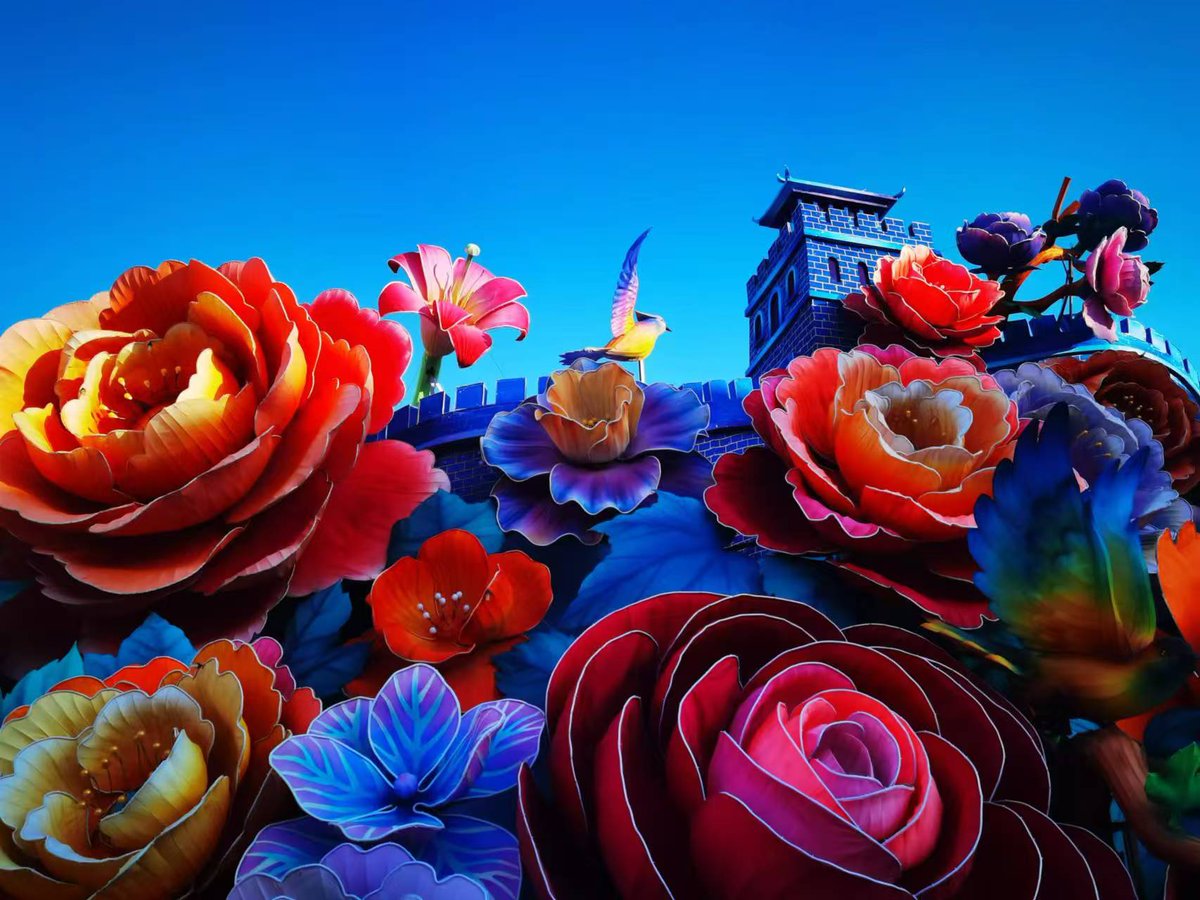 VisitBeijingcn's tweet photo. From Sep 14 to Oct 31, the 2024 #Beijing Mid-Autumn and National Day #LanternFestival will light up 600+ acres of the #GardenExpoPark with 200+ sets and 100,000 lanterns! Don’t miss the largest lantern festival in Beijing's history! #MidAutumnFestival #IntangibleCulturalHeritage https://t.co/eSC7MCMJf7