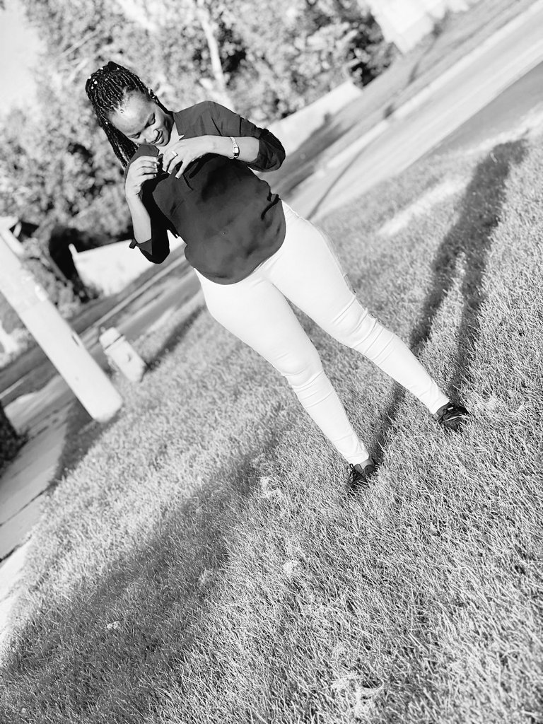 fifidaqueen43's tweet photo. Being a good parent to my children is more important to me than being one to a community. Selfishness is allowed in this parenting course. https://t.co/BMdS4gs1kx