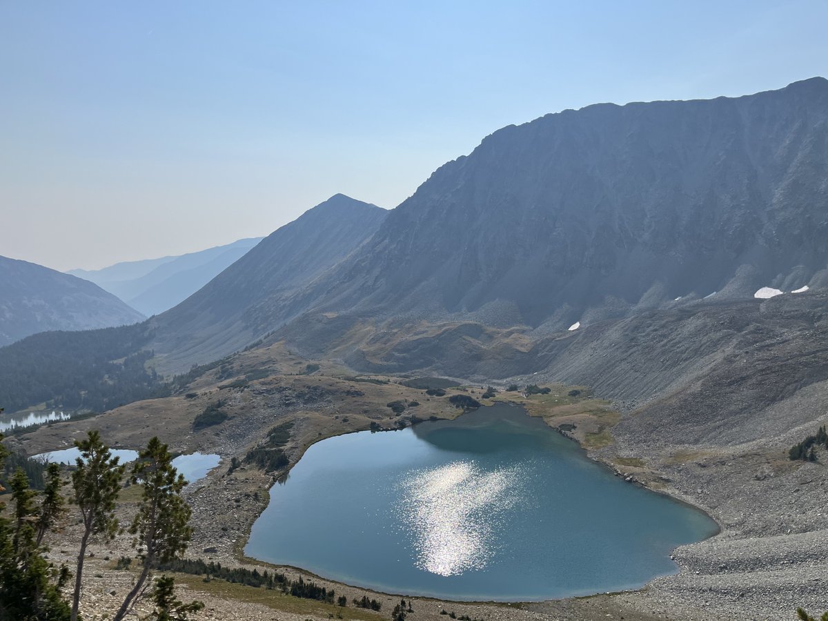 lmjacks2's tweet photo. September 8, 2024 — Sunlight Lake

hiked 9 miles round trip to this beautiful alpine lake in the Crazy Mountains. views from the top were awesome even with the haze—this range is gorgeous and i will definitely be going back! https://t.co/GidenNVhAE