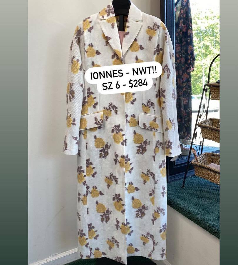 CEconsignment's tweet image. Brand new! Dm or ☎️ (781)449-2500 for more info.  Closet Exchange sells pre-owned authentic items. We are not affiliated with any specific brand. All images are original images posted by Closet Exchange. #consignment #entrupy #bostonstyle #Authentic #Sho… instagr.am/p/C_4j96JtFZa/
