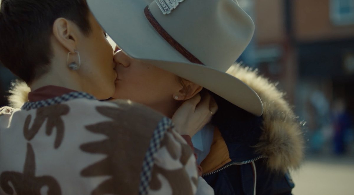 DragonNamedBinx's tweet photo. The best wives. 🥹🥰 #Wayhaught #WynonnaEarp #Vengeance https://t.co/ZLzyEzmOMP