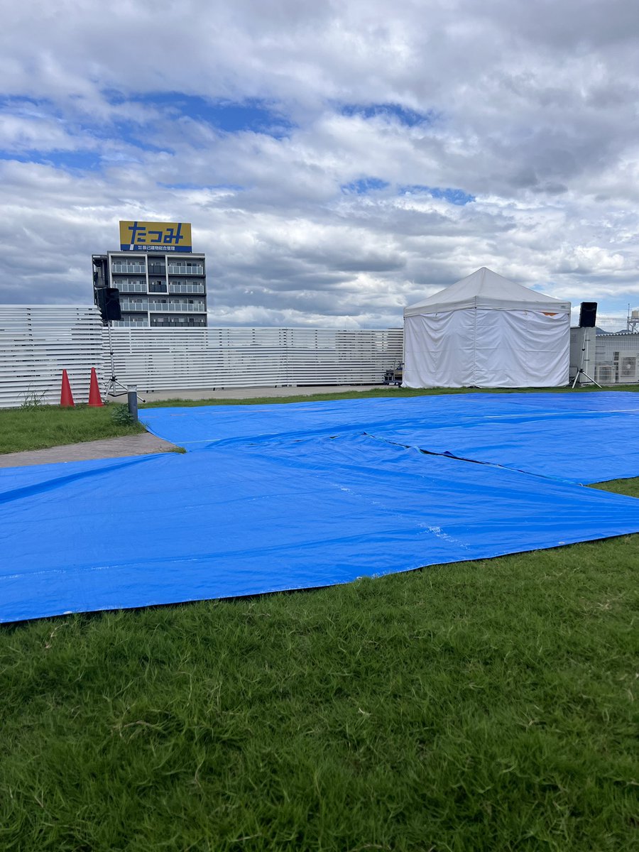 Smis98's tweet photo. 息子の大好きなアンパンマンショーのために場所取り🏟️
#アンパンマン https://t.co/Q3oIbOKyZb