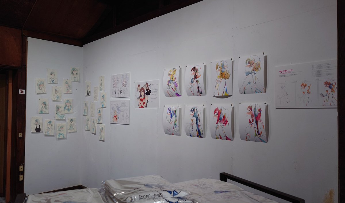 39_sora_ll's tweet photo. ゆのさんの個展開催中のリバーブックスさんへ

素敵な雰囲気にAqoursや朱夏さんの楽曲が流れる空間で様々なジャンルの本にゆのさんの絵たちが溶け込んでいました。

絵はもちろんだけど版権に関する文章も是非読んでほしい。

#INRIVERBOOKS
#ゆの展 
#Aqours 
#沼津 
#RIVERBOOKS https://t.co/xzR2D9kGas