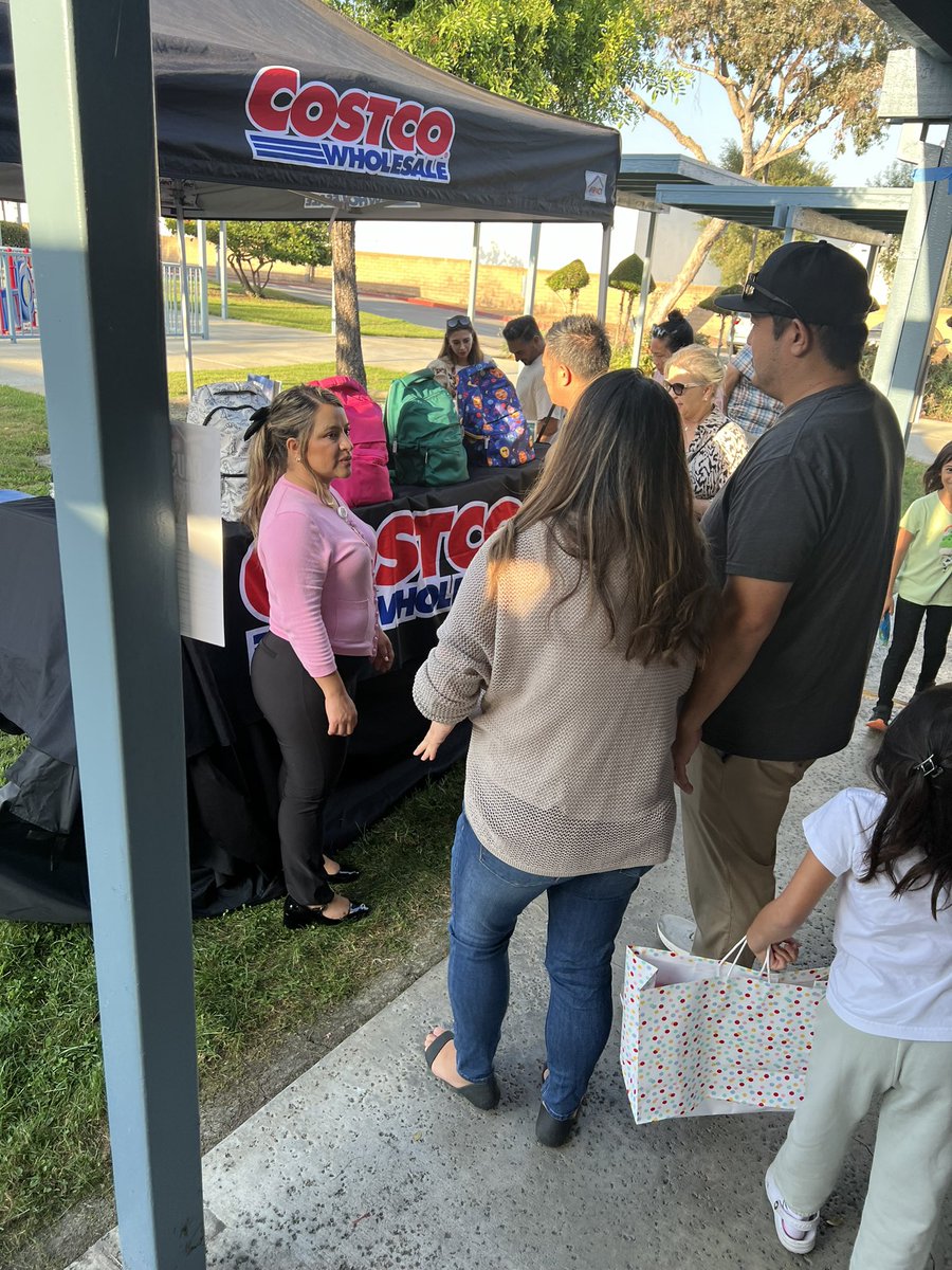 PrincipalDrKim's tweet photo. Back-to-School Night 2024 is in the books! What a fantastic turnout. I couldn’t have asked for a more invested and supportive school family. Go Bulldogs! @CapoUnified https://t.co/xxVmeRHpu6