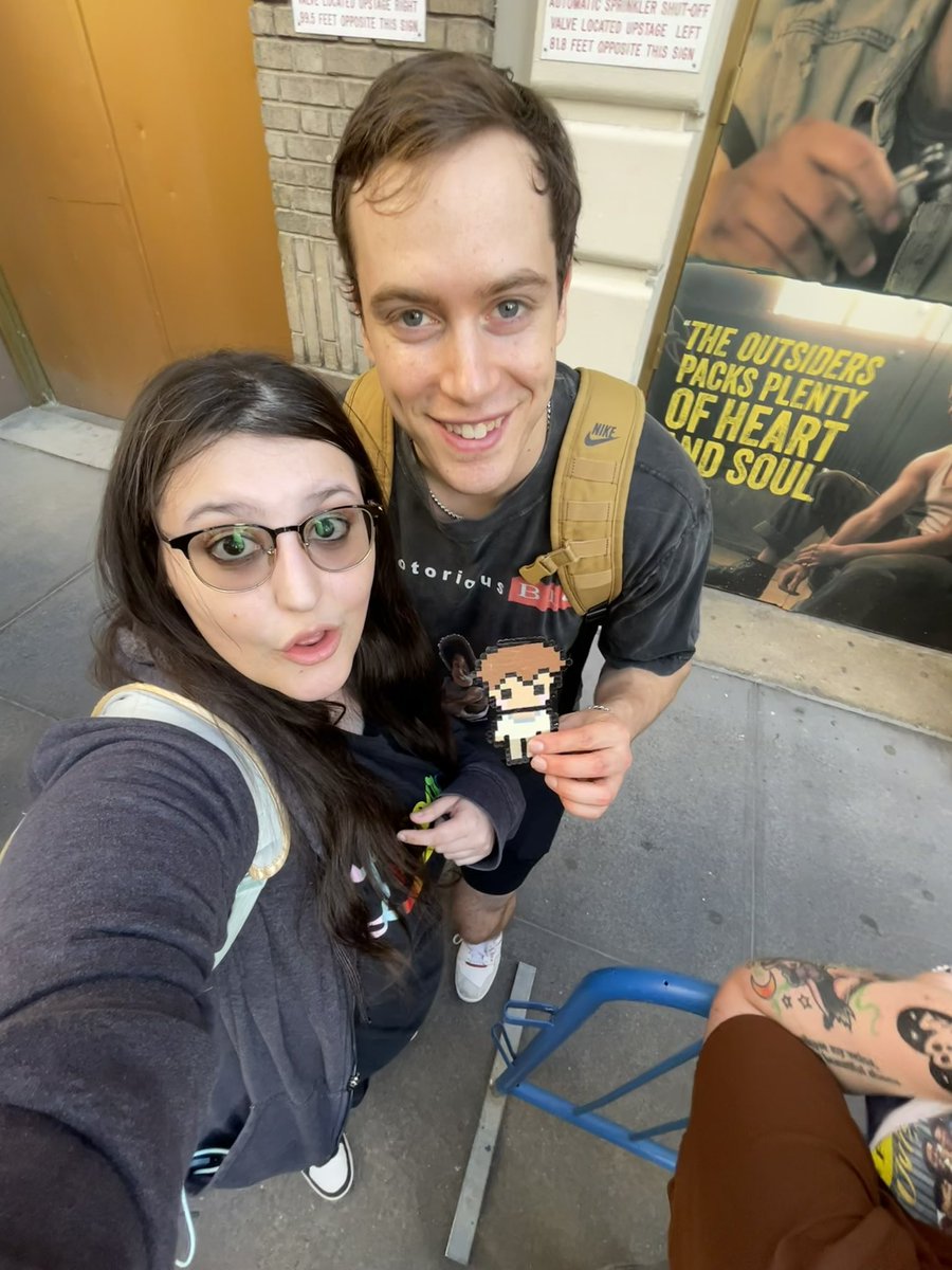 finleysroxanne's tweet photo. and so i’ve reached round 10✨ from following all the way since la jolla, 2nd preview, tony nom day, post tony win prices😮‍💨..!
i love this show with my entire being. i love getting to talk to the cast, take my friends and family to the show, and literally so much more
stay gold💛 https://t.co/FfZGnYjiy8