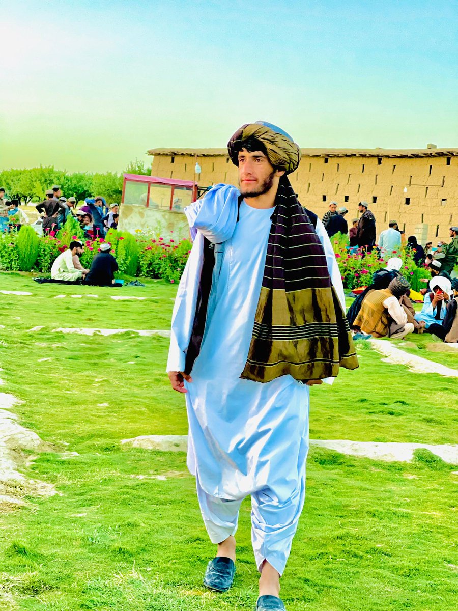 له ډیره وخـــته بعد 
ستادرانـــه حوظورته 
اَلسَلامُ عَلَيْكُم وَرَحْمَةُ اَللهِ وَبَرَكاتُهُ