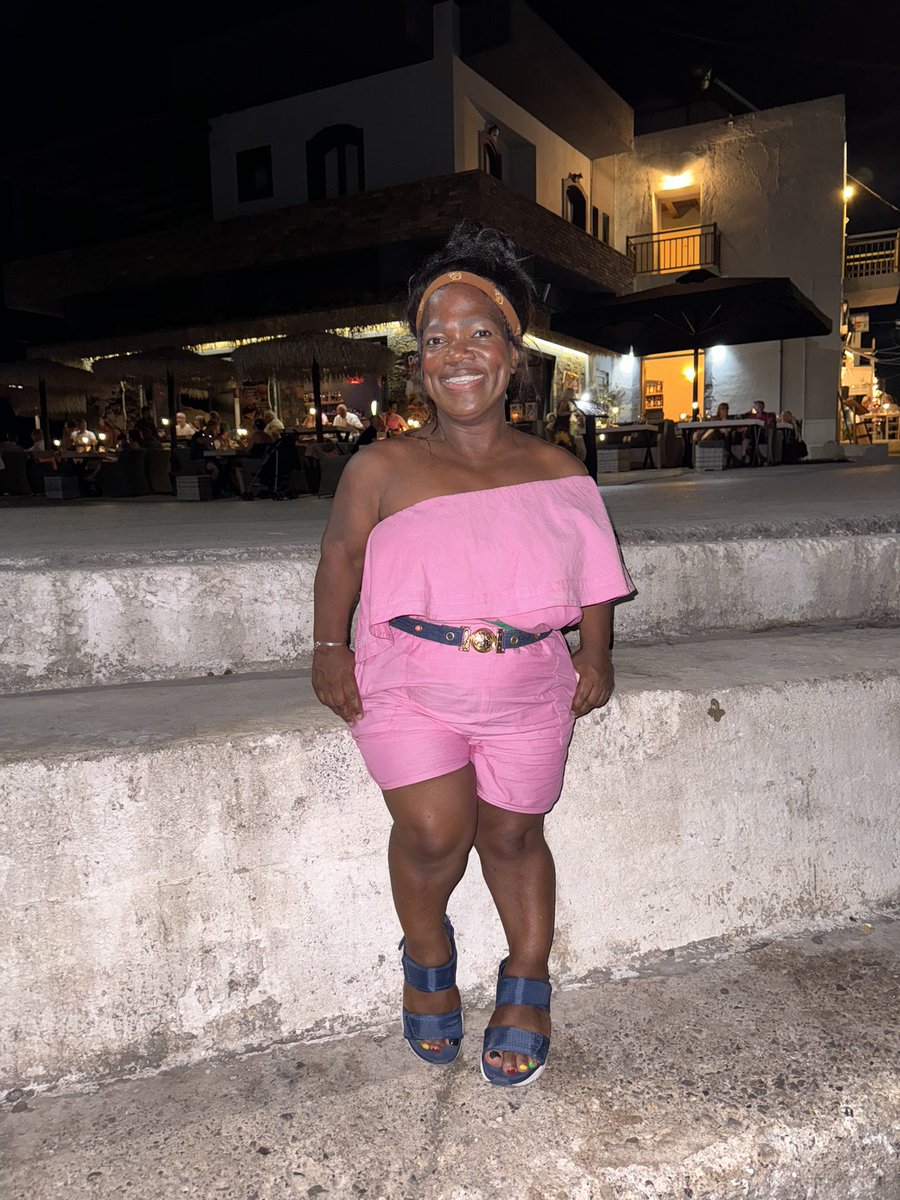 We both needed this 🌞 

#granson #breakaway #prettyinpink #twopiece 🧵🪡✂️📏