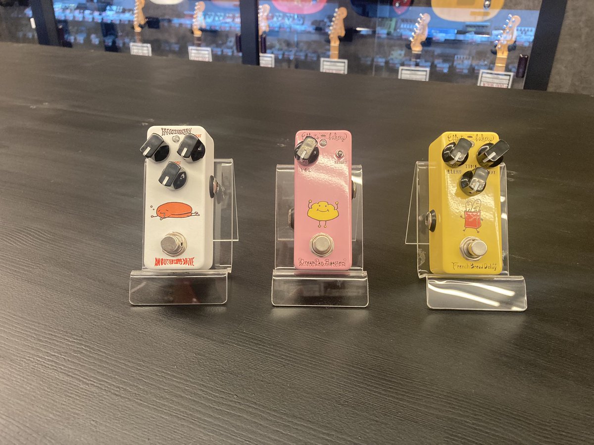 otaichimiegakki's tweet photo. #effectbakery おたいち秋のパン祭り
#お宝市番館三重本店
#おたいち三重
#楽器
#ギター
#エフェクター
#ベース https://t.co/X20HBnBNuz