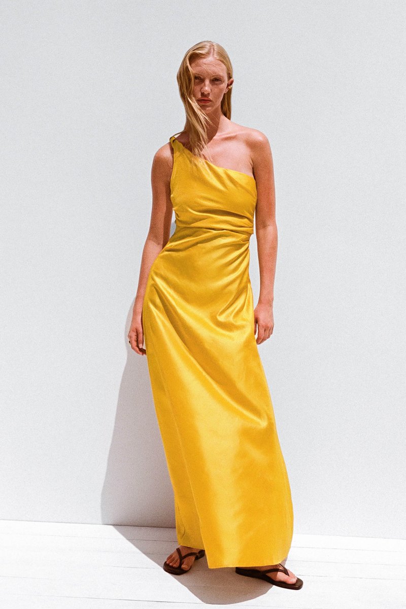 kendam_com's tweet image. Staud Spring Summer 2025 collection lookbook (32 outfits) kendam.com/news/lookbooks…

#Staud #SS25 #Lookbooks #FashionWeek #Kendam
