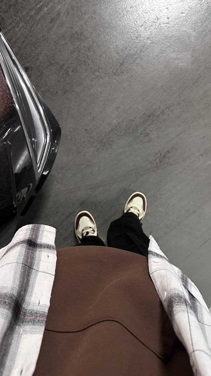 شوفة الصاحب بعد مُده 
تحييّ القلب وترّده 🤎🤎