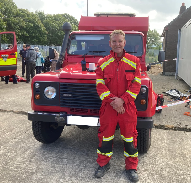 ClevelandFB's tweet photo. ๐ This month saw FF Bennett retire after 30 years with #TeamCFB
๐ With 22 years at Grangetown Green Watch and 8 years at Middlesbrough Blue Watch heโll be a huge miss!
๐จโ๐ Thank you for everything! https://t.co/FaBzZUo5im