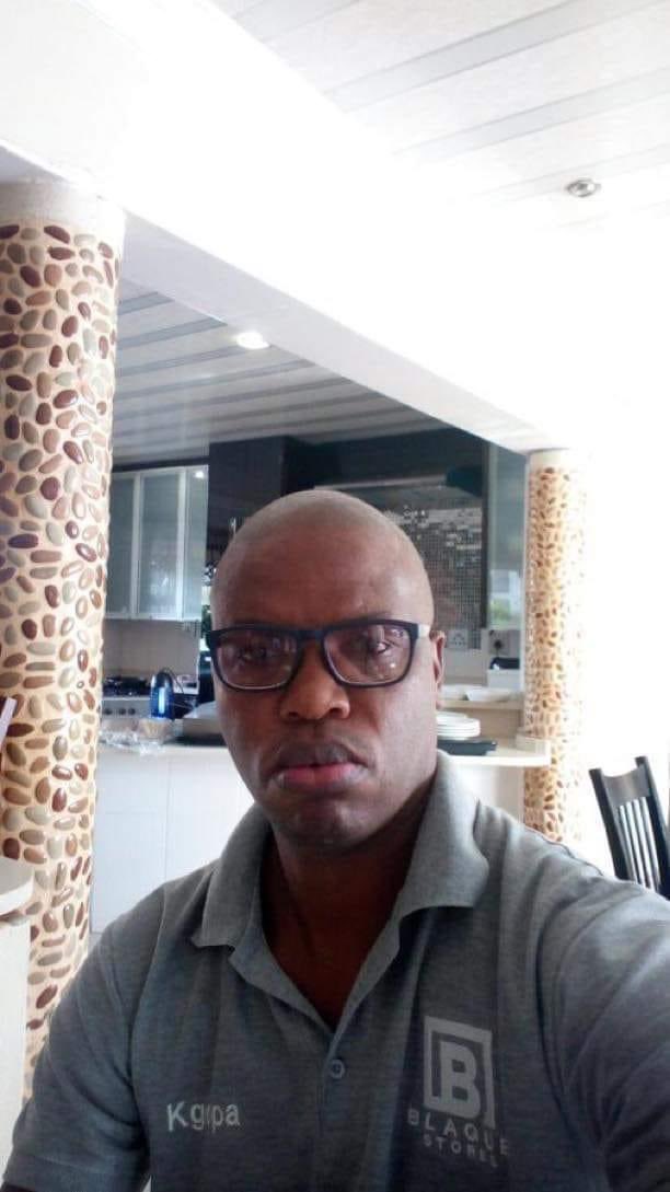 SBmatters_za's tweet image. Mothupi Kgopa is a mathematician who launched his own scientific calculator  called GELEZA. This comes after he was shocked at how expensive they cost.

He says no SA child should pay R300 for a calculator.

His calculators retails for R150