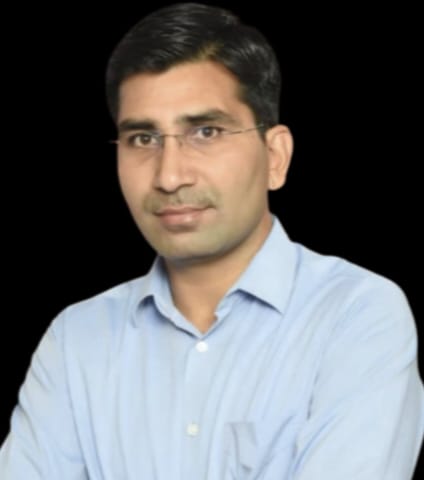 #HappyBirthdayCBYadav
 Happy Birthday C.B.Yadav ji
Bhagwan aapko lambi umar de