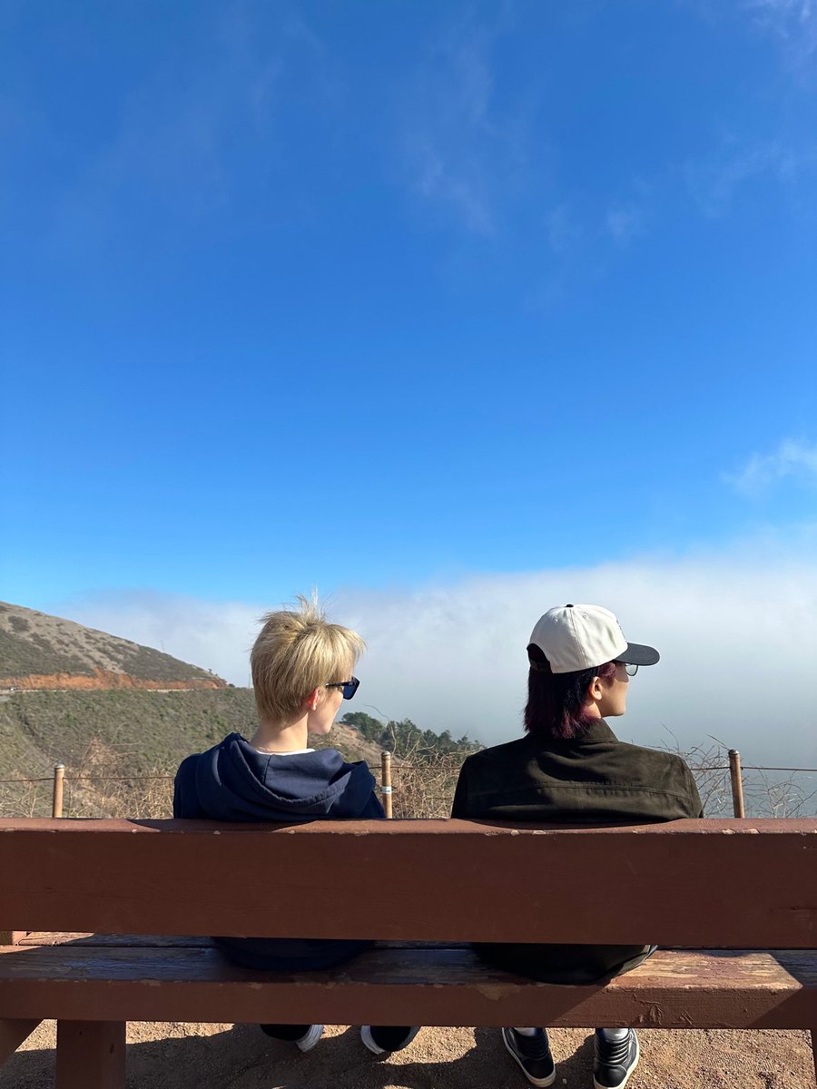MAINDANCERPJS's tweet photo. Genuinely so thankful chenle has a friend like mark bc ik we could all agree that having a friend who we could gush about our interests is something really extreme. Chenle has mark who'd listen to his non stop yapping about curry and would gladly join him explore curry's land. https://t.co/tjGZO0dRQe