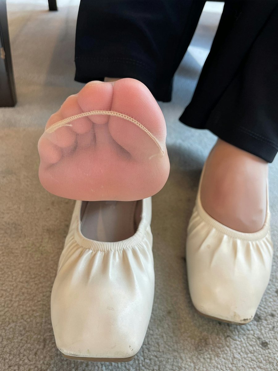味道最好的部位没有之一

#丝袜 #原味 #美足 https://t.co/efVKbDsjch