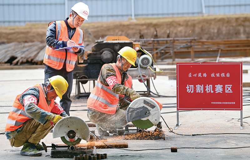 Trade unions should hold vocational and skill competitions in various forms to motivate #workers and unleash their creative potential so that they can fully play their role in all fields and all sectors of society. bit.ly/3YzGhfI