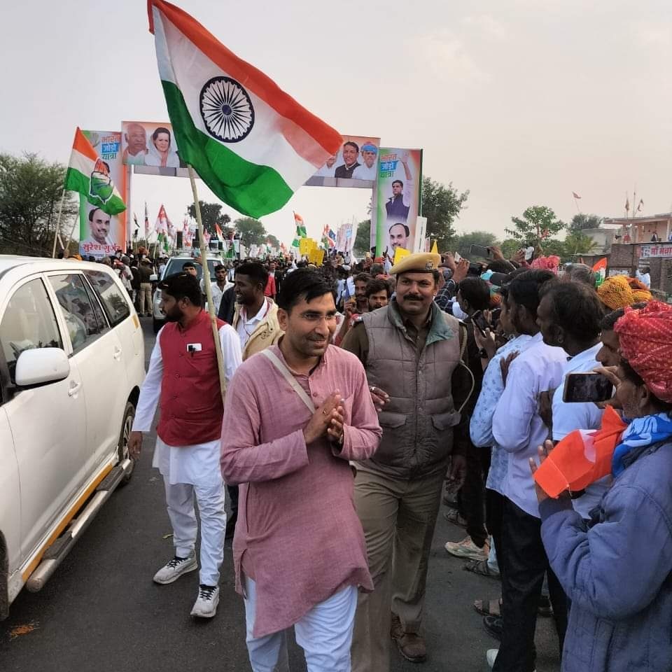 #HappyBirthdayCBYadav
एैसे माहा पुरूष हर जन्म में जन्म लेते रहे। सीबी यादव जी हैप्पी बर्थडे जी