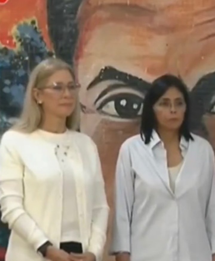 ElObservadorBinario tweet media