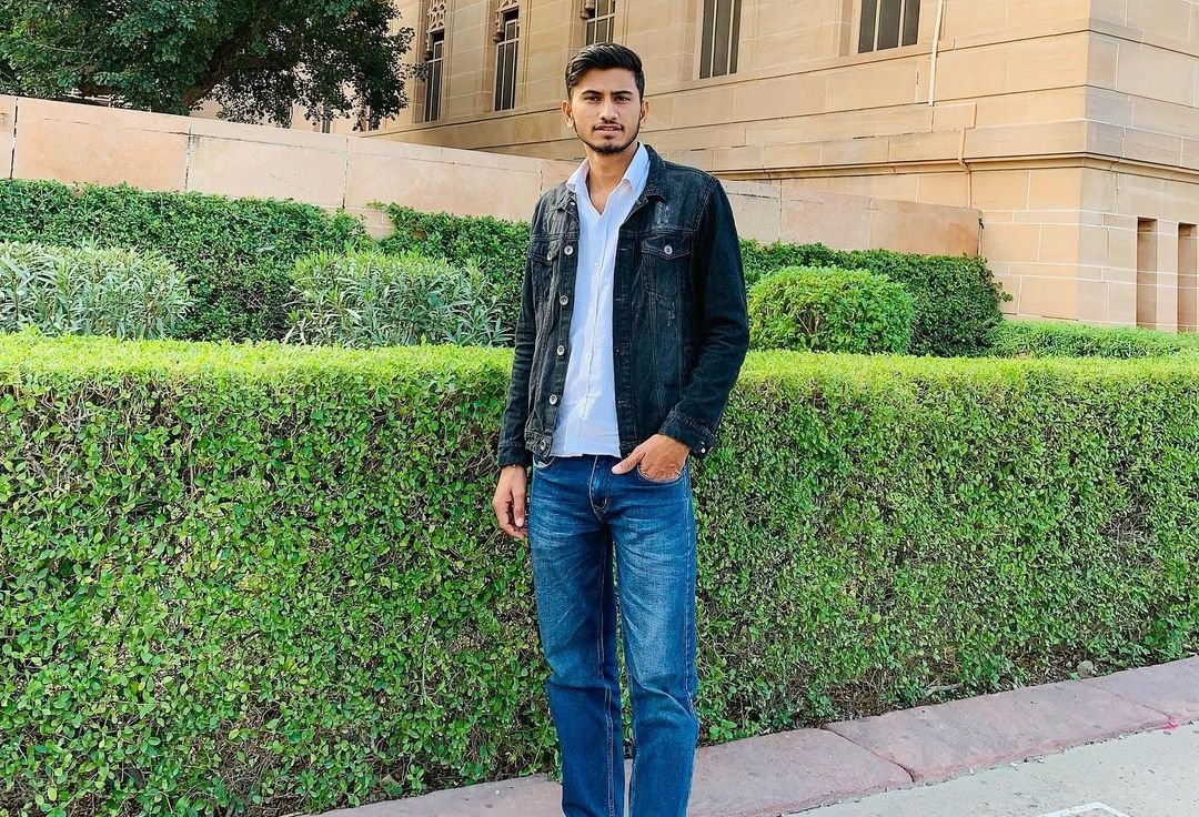 Please Drive your vehicle slowly and safely

Today we lost a friend 💔 few months ago he had a bike accident and was in critical condition for so many days and today he no more😭 भगवान दिवंगत आत्मा को शांति प्रदान करें
#miss_you_lucky