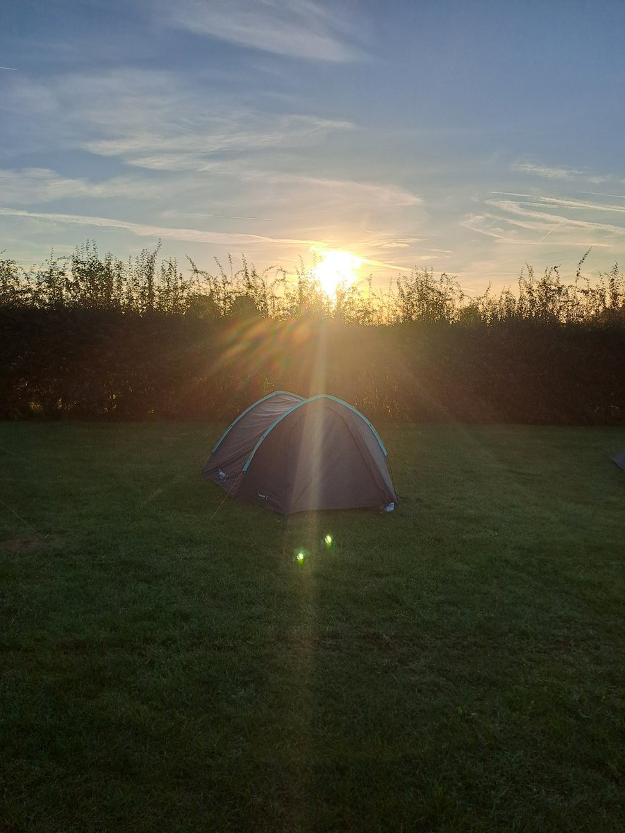 Morning sunlight on #dofe <a href="/bbcweather/">BBC Weather</a> #Cotswolds
