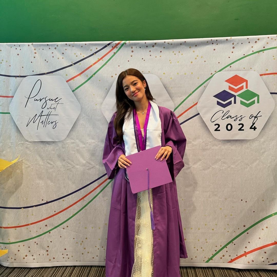 CONGRATS, BELLE! 🎓

Aktres na si Belle Mariano, ibinahagi sa isang Instagram post ang kanyang newest academic achievement.
