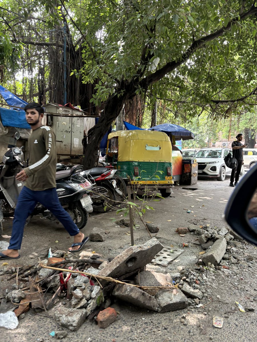 Resourceful? Who by and who for?
#delhistreets