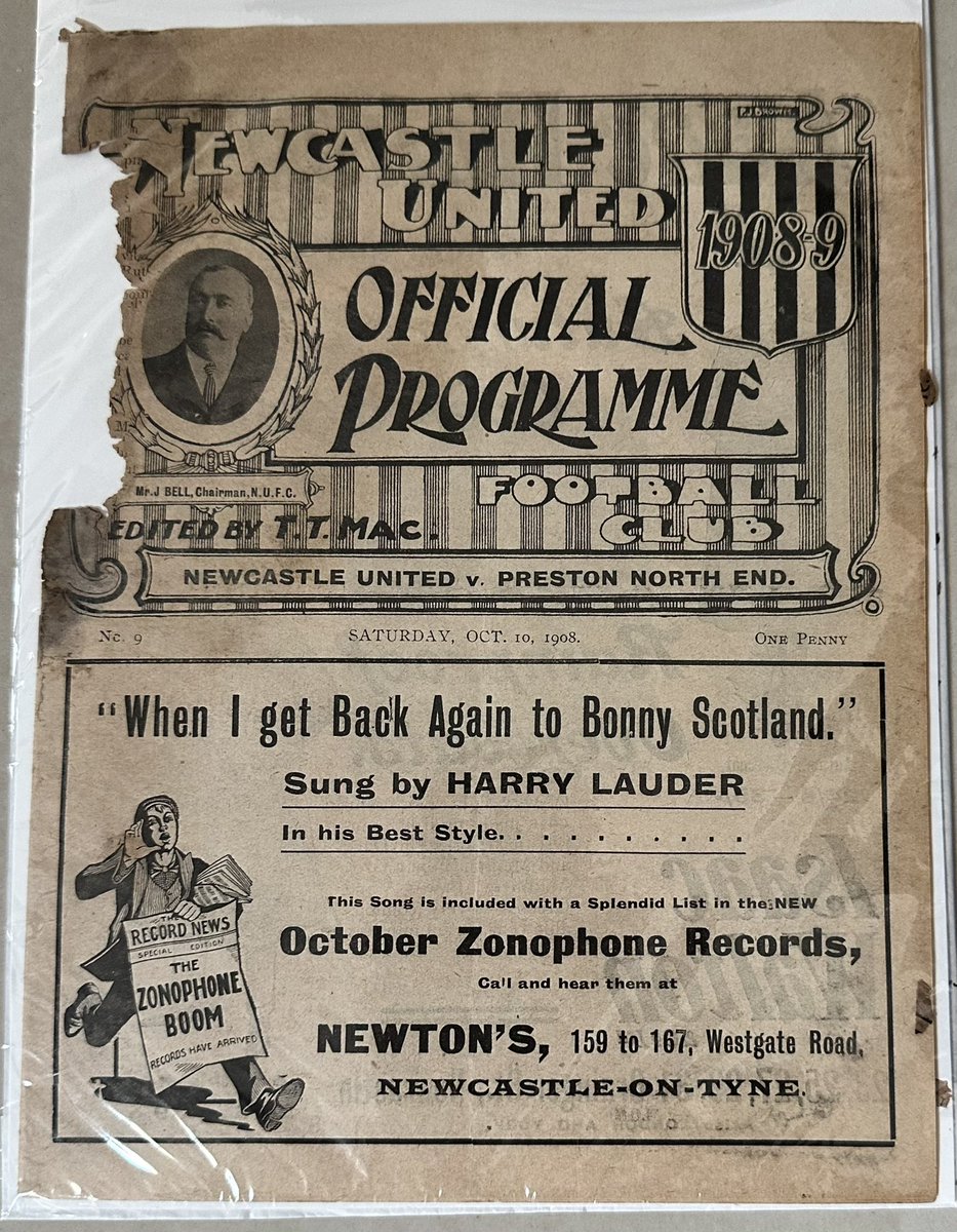 Newcastle vs Preston NE 1908-09 programme. 
Very brittle hence why just the one photo. But interesting to see the change in design from earlier one sheet (which I prefer).
#NUFC won their 3rd title in 5 seasons.
#NewcastleUnited