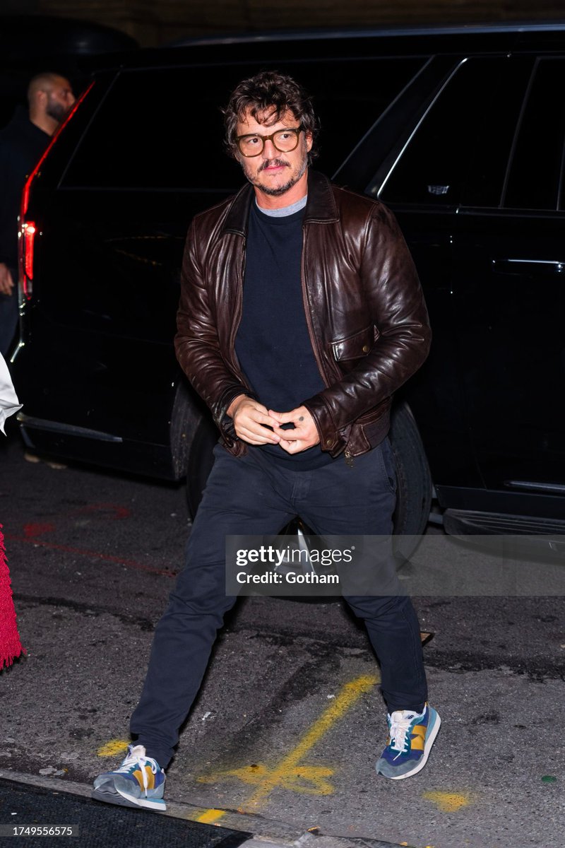 pascalblues's tweet image. he looks so boyfriend here