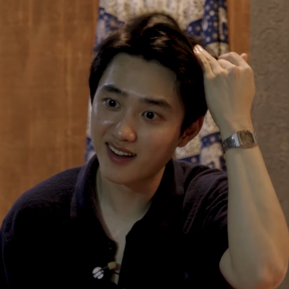 kokokbop's tweet photo. the amount of hit tweets about kyungsoo on youngji’s show is insane!! This man’s face card is unreal!! https://t.co/BhfxuUG1ZL