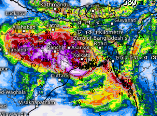 IndiaWeather13's tweet photo. 🌧️ Monsoon Alert 🌧️

Over the next 3 days, West Bengal, Jharkhand, parts of Odisha, East M.P, North Chattishgarh, and Bihar are set to experience very heavy rainfall due to a deep depression over the region. 🌧️

Kolkata is likely to receive moderate to heavy rains, so brace for wet conditions!

#Monsoon2024 #WeatherAlert #HeavyRain #Kolkata #WestBengal #Odisha #Bihar
