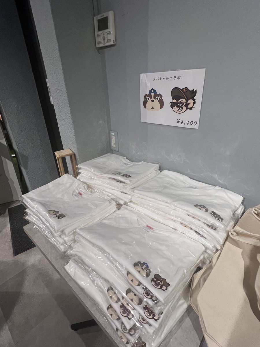 Defencemonkey7's tweet image. #渋谷野球カフェ
ただ今お席空いてますのですぐご案内できます！