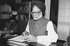 IndiaHistorypic's tweet image. 1994 :: Finance Minister Shri Manmohan Singh 

No Businessman Had to Apologise to Manmohan Singh Ji For Asking Questions On Tax