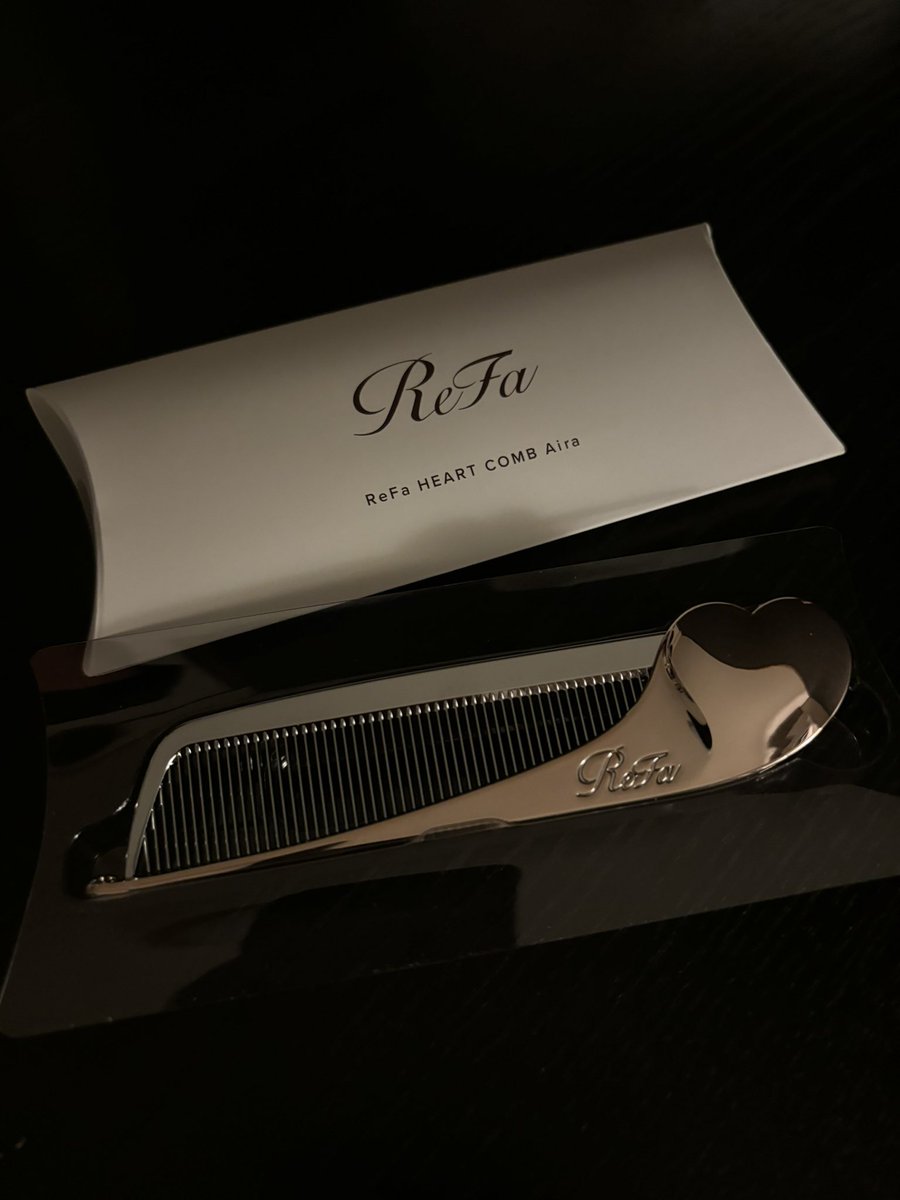 本日も事前予約で完売👏🏻👏🏻
最近出たリファのコーム欲しかったの〜✨
ありがとうリファお兄さん😻

お次のお客様も気をつけて来てねえ🤍🤍