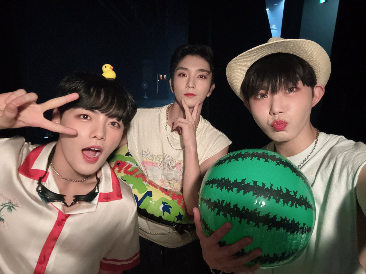 apex5_official's tweet photo. 오늘도 너무 감사했습니다‼️
앞으로 남은 이틀 잘 부탁드립니다❤️‍🔥

#에이펙스 #APEX #エーペックス 
#시류 #민규
#조하 #케이데이
#겸 https://t.co/CpBWSQhagu