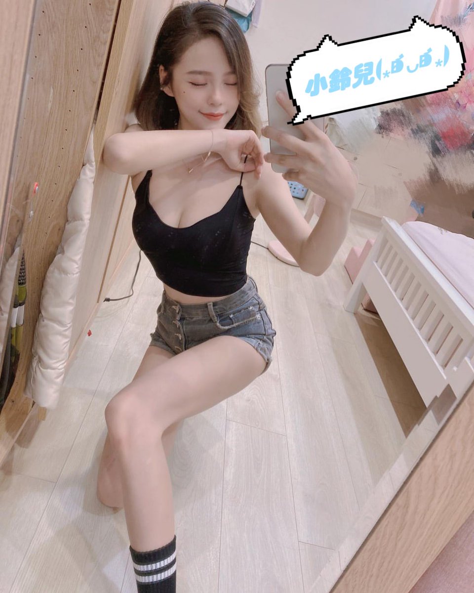 0w0_0921's tweet photo. 滿血復活(๑•̀ㅂ•́)و✧
想在鏡子前邊被掐脖子邊做i😈
最喜歡看自己淫蕩又澀澀ㄉ表情了(⁎⁍̴̛ᴗ⁍̴̛⁎)
#有推友懂嗎 #懂的來 #後入小母狗 https://t.co/dugcLuAG3v