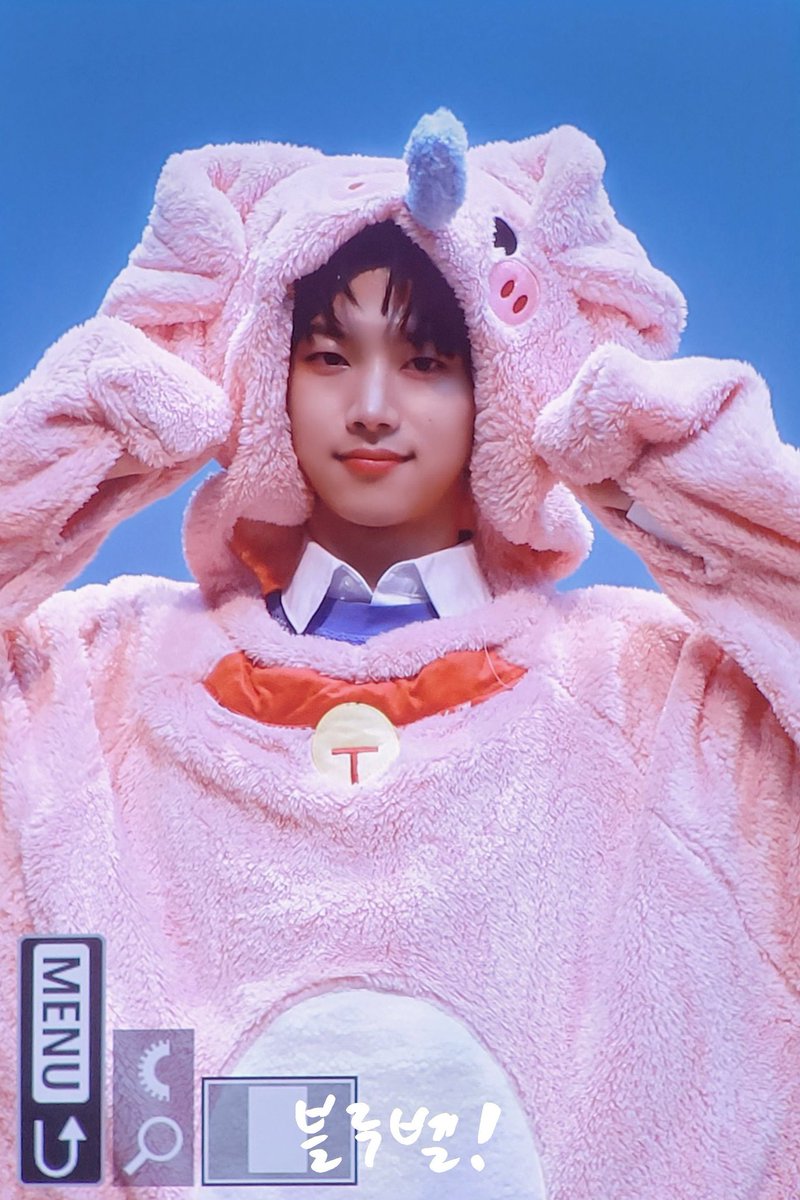 hyunwoopicz's tweet photo. 🐘💗 https://t.co/l1kZcx5yIC