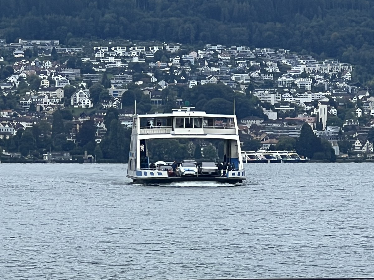 Cybertruck auf der Zürisee Fähre! 😍🤘