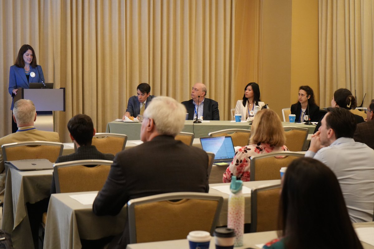AALN_leaders's tweet photo. Thrilled to kick off #AUPN2024 with an interactive session focused on exceptional teaching in the neurosciences. Thank you moderators &amp; speakers for the opportunity for great discussions!

@Tracey1milligan, @RoyStrowdMD, @GGheihmanMD, @DorisKung3, @MasangkayNeil, Clifford Saper https://t.co/Cxj71wvTfN