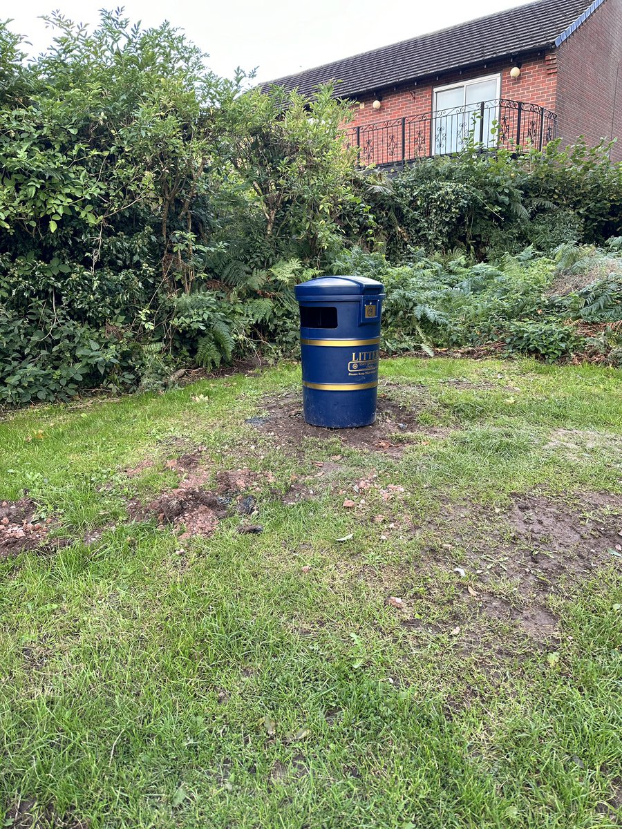 Ms_Eliz's tweet photo. Nice new bin :) https://t.co/FMFRsLiDCy