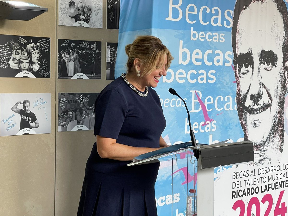 EduardoDolon's tweet image. Gracias a las becas al desarrollo musical “Ricardo Lafuente”, 75 alumnos han sido beneficiados por este proyecto para ayudarlos en sus estudios musicales. 

Agradecer a la Asociación Musical 3MAP, por estos 3 años haciendo realidad muchos sueños. 

#torreviejaloprimero