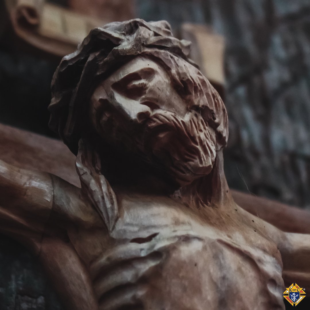 KofC's tweet photo. The cross of Christ is God’s glory, and ours. Let us never run from the cross, but embrace it, and thereby embrace the Lord. https://t.co/qPJtLHeUad