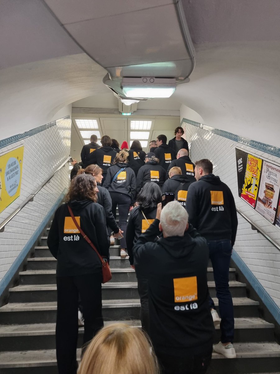 ChristianPomies's tweet image. #OrangeEstLà #TousConnectés quelque chose se prépare. Quelle ambiance à venir ! Quelle fierté d&apos;être là @orange