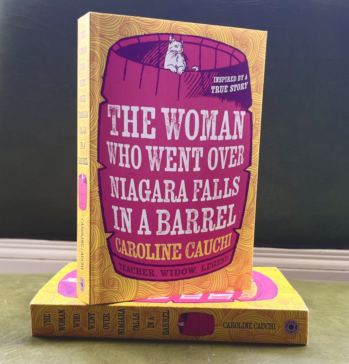 Well, hello there new novel. You’re looking mighty fine 🩷💛